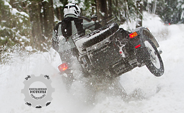 Фото мотоцикла Ural Gear-Up 2014 по снегу