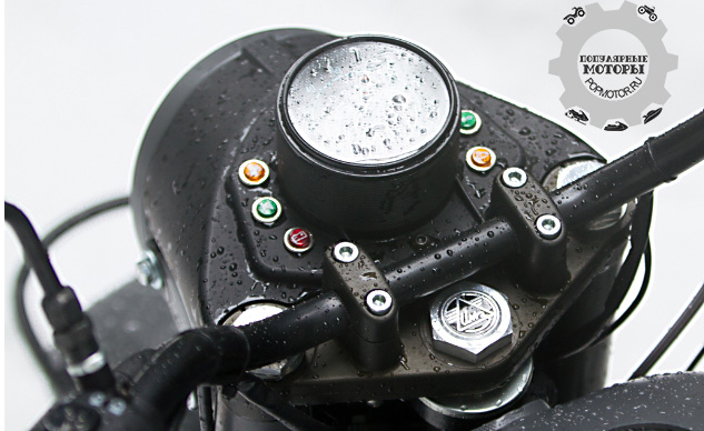 Фото мотоцикла Ural Gear-Up 2014 приборная панель