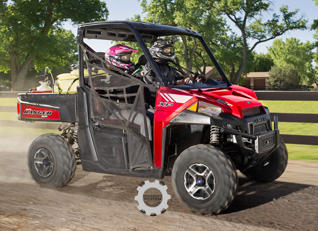 Фото модельного ряда ATV и UTV Polaris 2013 года — Polaris Ranger XP 900 2013 на скорости