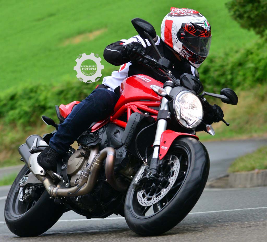 Обзор и тест-драйв мотоцикла Ducati Monster 821 2015