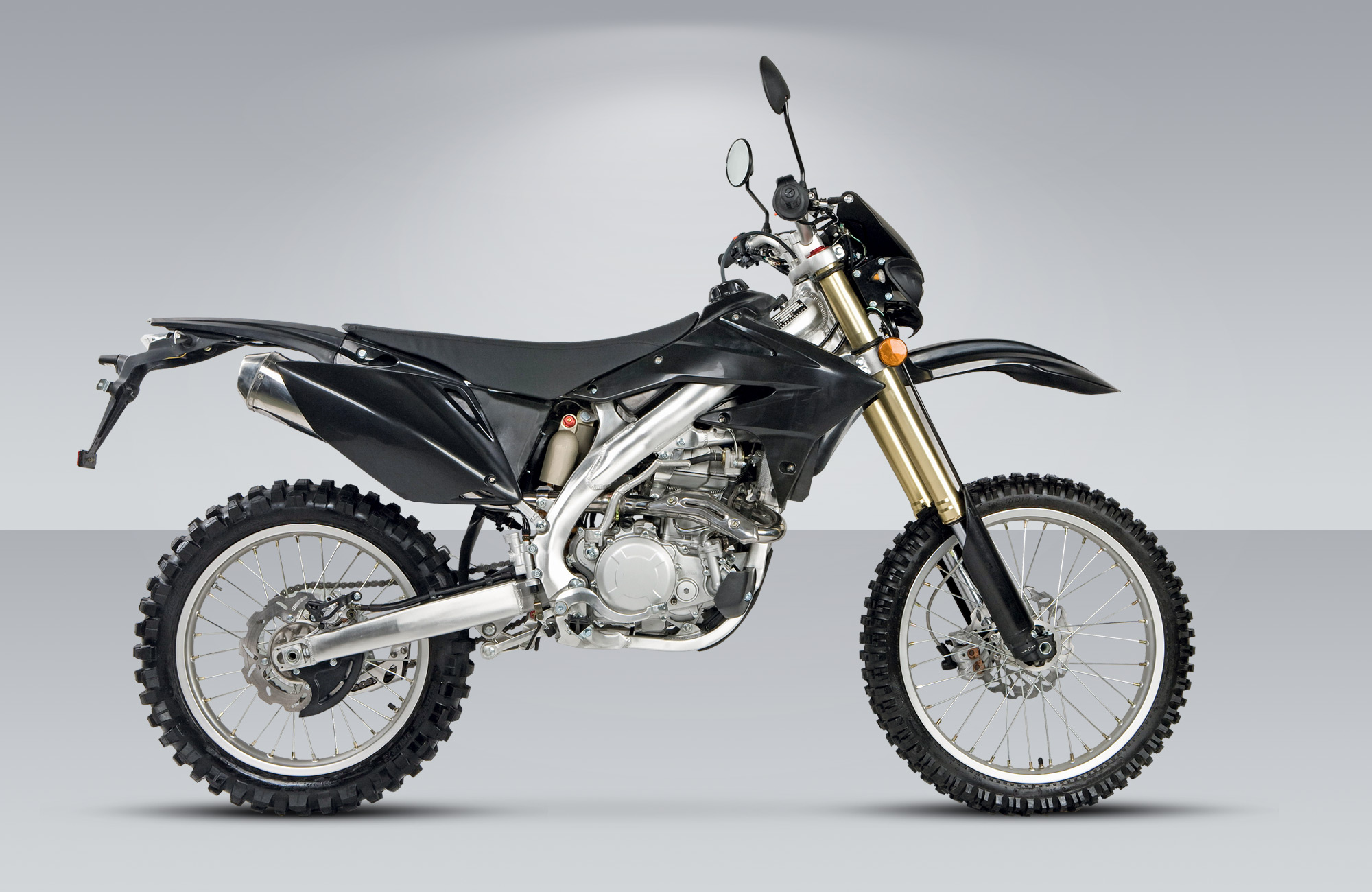 Продается мотоцикл STELS ENDURO 450