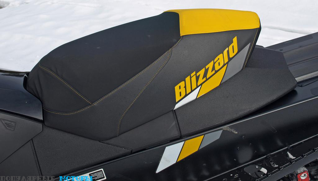 Фото Ski-Doo MXZ Blizzard 800 2016 — сиденье