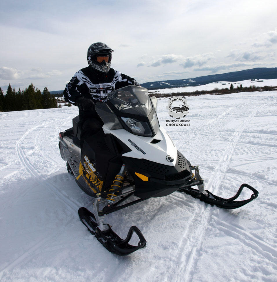 Для Ski-Doo MXZ Sport или серии TNT можно выбрать 4-тактный двигатель Rotax 600 ACE или 550-кубовый с воздушным охлаждением.