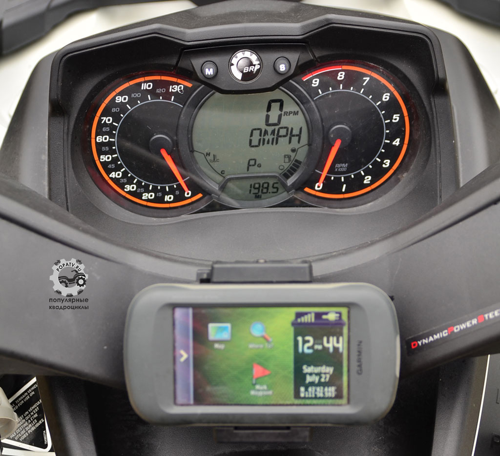 Приемник GPS Montana 650t является стандартной опцией Outlander MAX 1000 LTD.