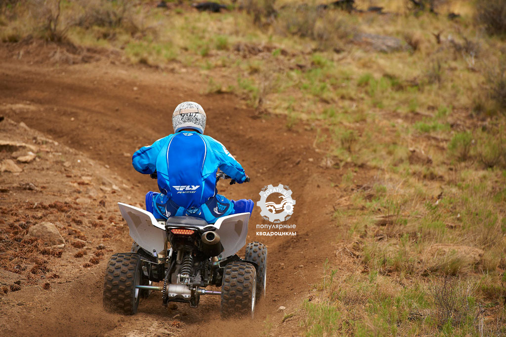 Неважно, какую модель Raptor 700 вы выберите – выжимать газ и гонять по бездорожью будет безумно весело.