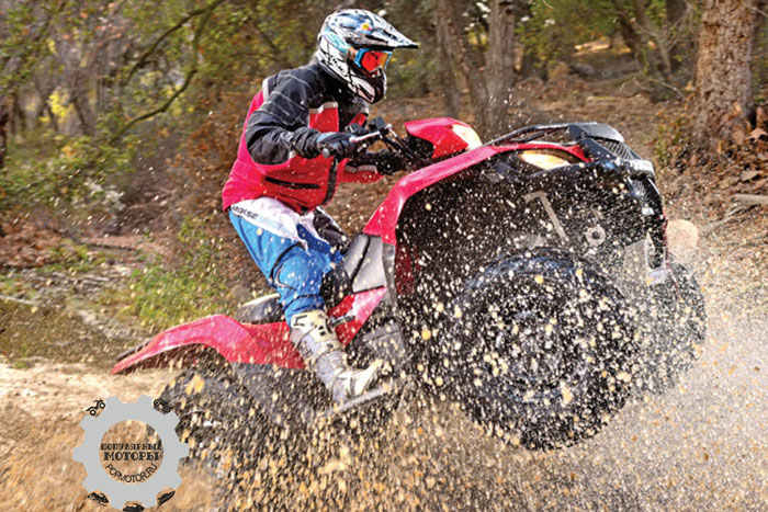Suzuki KingQuad 2014 имеет множество значительных изменений, хотя по внешнему виду и не скажешь.