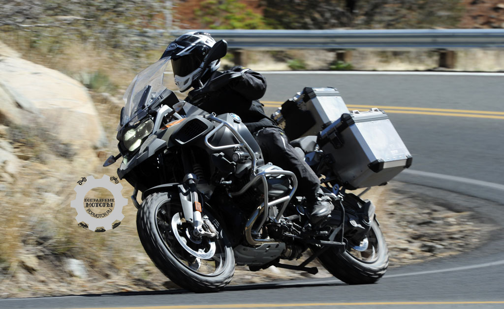 Фото мотоцикла BMW R1200GS Adventure 2014 поворот
