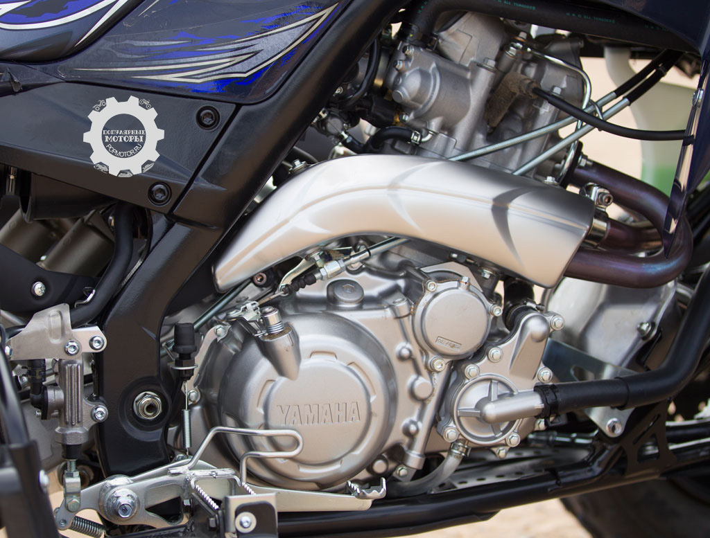Фото обзора Yamaha Raptor 700R SE и YFZ450R SE 2014 — Yamaha Raptor 700R SE 2014 двигатель