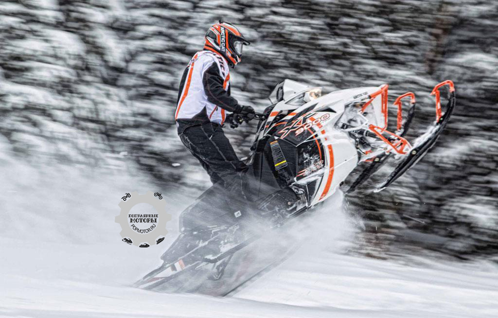 Фото анонса снегоходов Arctic Cat 2015 — Arctic Cat XF9000 CC LTD 2015