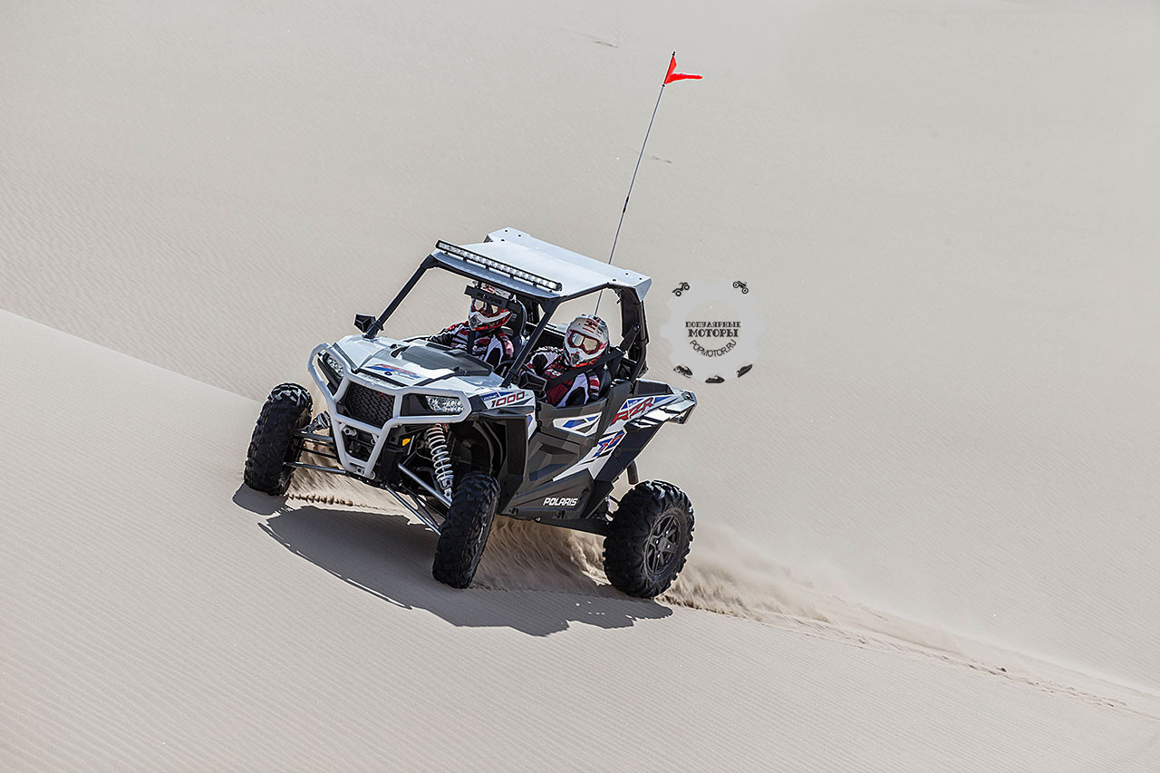 Polaris RZR XP 1000 2015 уже готов покорять дюны.