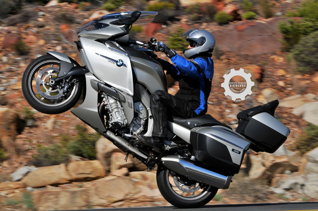 Фото мотоцикла BMW K1600GTL Exclusive 2014 — на одном колесе