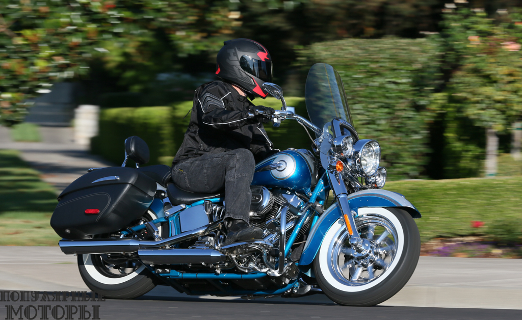 Фото мотоцикла Harley-Davidson CVO Softail Deluxe 2015
