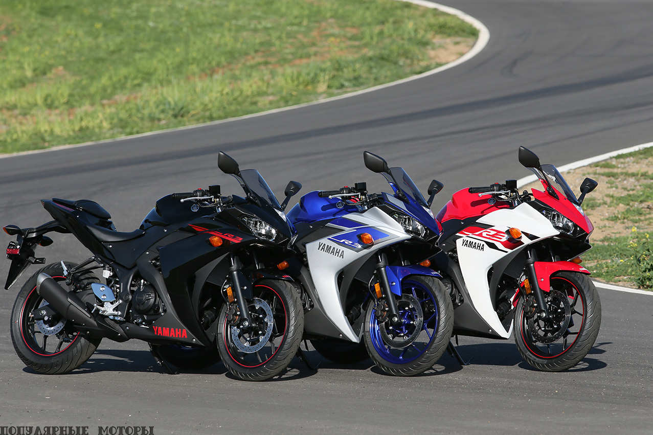Мотоцикл будет представлен в сине-серебристой, бело-красной и чёрной расцветке.